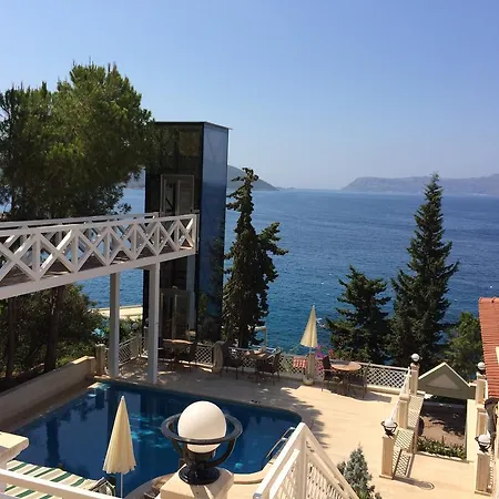 Medusa Hotel 3*